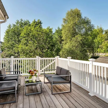 Дом отдыха Arctic Hilltop - 2 Тромсё